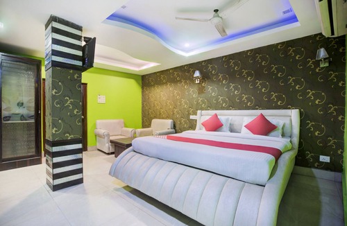 Dhanbad Hotel | OYO 5968 The Silver International
