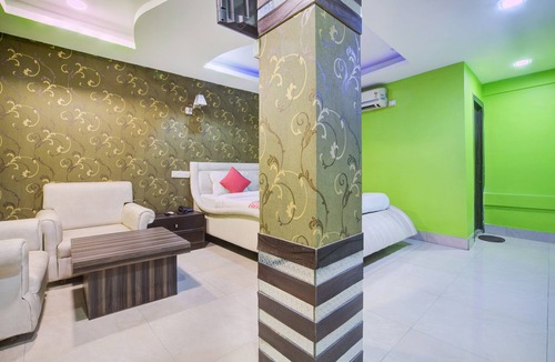 Dhanbad Hotel | OYO 5968 The Silver International