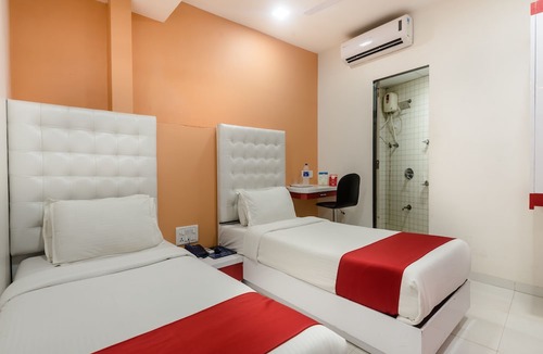 Sakinaka Hotel | OYO 7407 Hotel Blue Sea