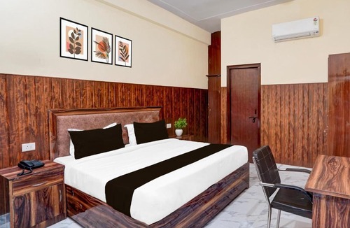 Mohangarh Hotel | OYO Collection O Govind Vihar Matiyari Formerly Saffron