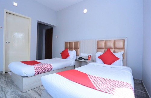 Palayam Hotel | OYO Flagship 16910 Hotel Prince Palace