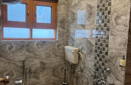 Srinagar House | p&q's guest house
