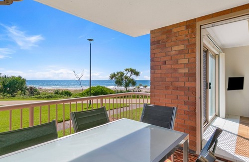 Tugun Apartment | Pacific Gables 1 - Absolute Beachfront Tugun - Linen Provided - Min. 3 Night Stays!