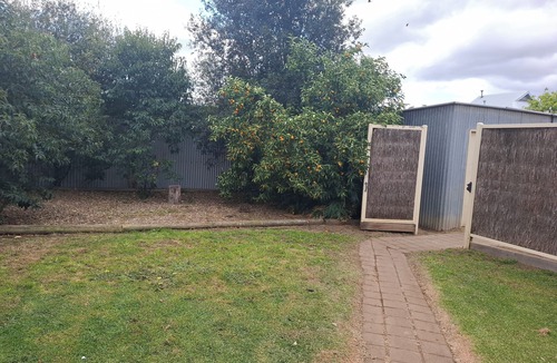 Echuca House | PAK House Central - NEW LISTING - central spacious family home