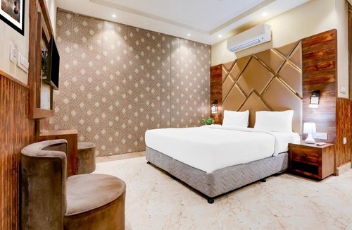 Patna Hotel | Palette by CheckIn Patliputra Colony Formerly The Aurum