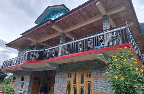 Ghiyagi House | Paras Homestay