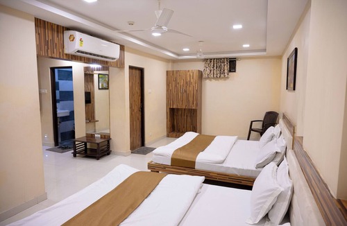 Bhuj Hotel | Park View Residency