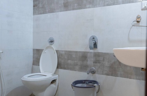 Bhuj Hotel | Park View Residency