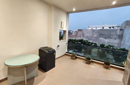 Lucknow House | Peaceful 3 BHK Stay with Premium Amenities