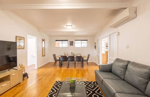 Wavell Heights House | Peaceful 3Beds Affordable Home near BNE Airport