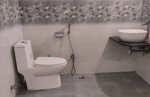 Varanasi House | Peaceful area in the middle of city.15 mins away from ghats and Vishwanathtemple