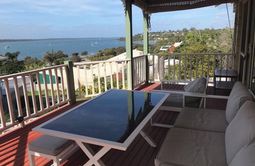 Dawesville House | Peaceful Estuary Views. Huge family home with table tennis, kayak and basketball