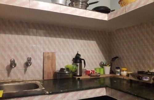 New Manali Apartment | Peaceful & Tiny Studio Apartment @Manali w/Wi-Fi + Kitchen, Centrally Located.