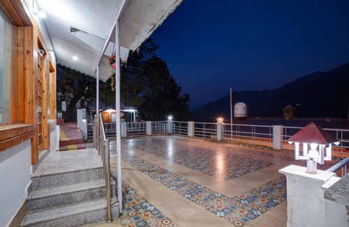 Ramgarh Hotel | Peachwood near Dank Bangla road