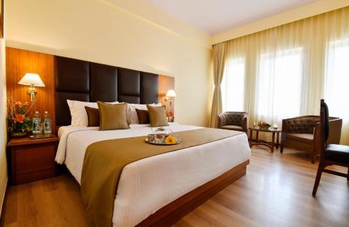 Dharmatala Hotel | Peerless Hotel Kolkata