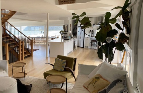 Eastern View House | Pet Friendly - Yumba - Beach Views on the Great Ocean Road