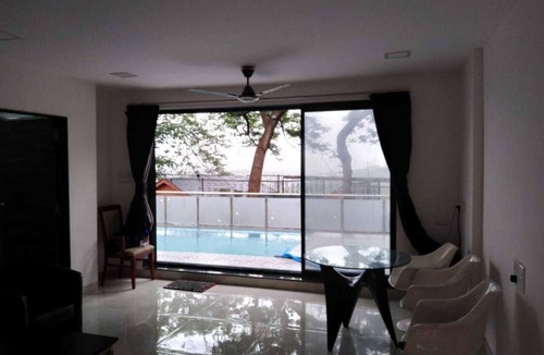 Aarey Colony Villa | Pikasa 411, pool party villa