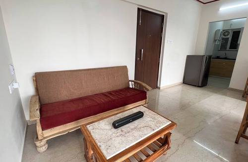 Malad East Apartment | Pinaki Comfort Stay Omkar Signet