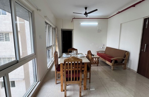 Malad East Apartment | Pinaki Comfort Stay Omkar Signet