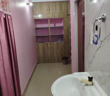 Dongkamukam Apartment | pine homestay