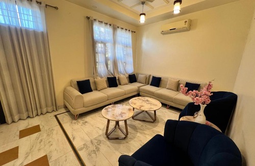 Vaishali Nagar Apartment | Pink City Retreat 3BHK Luxury Stay in Vaishali Nagar