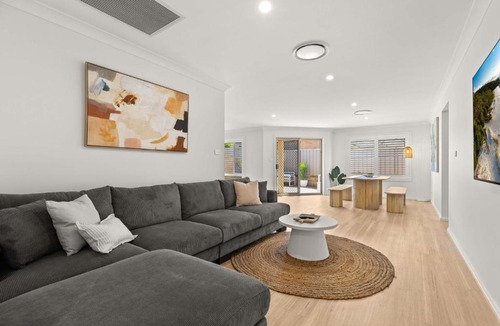 Huskisson House | Pipis Huskisson by Experience Jervis Bay