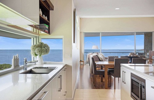 McCracken House | Platform 39, Front Row Ocean Views & Beach Access