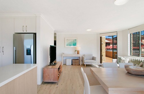 Bilinga Apartment | Point View Lodge 2 - Ground Floor Beachfront Bilinga - Linen Provided