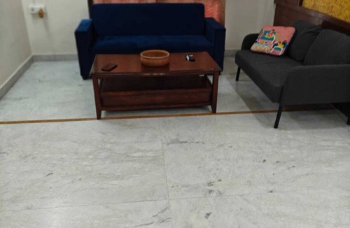 Banjara Hills Apartment | pollution free homestay with no traffic bustle near all amenities near Apolo