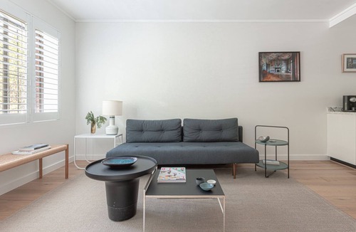 Elizabeth Bay Apartment | Potts Point Pad on Challis Avenue