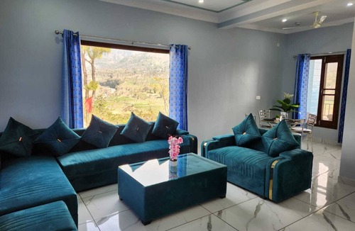 Holta Hotel | Prem BNB By Madstays
