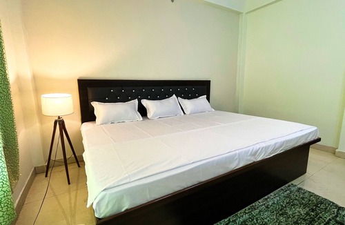 Allahabad Apartment | Premium Homestay Near Triveni Sangam for Upto 12 People, at Affordable Price!