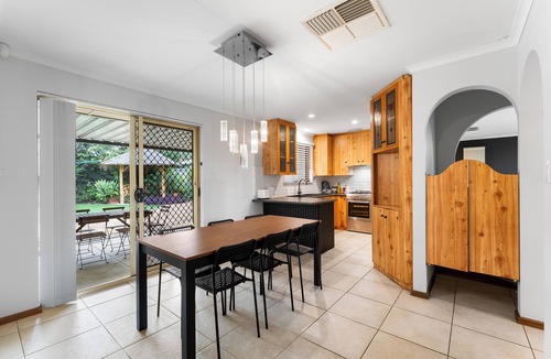 Pooraka House | Private 4BR Garden Haven | Spacious & Serene