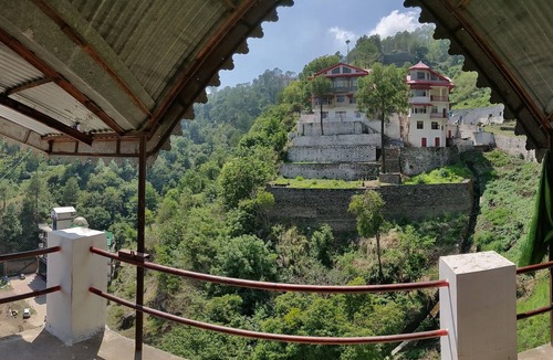 Kumarhatti Apartment | Private Holiday Apartments | Barog Valley Harison Homestay