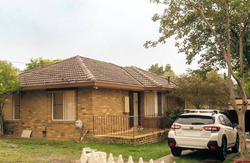 Narre Warren House | Puddings 4b Cozy Retreat walking Westfield & Train