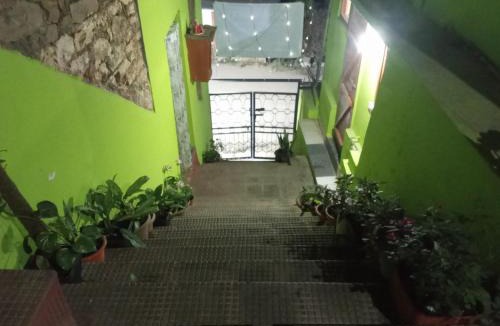Bomdila House | R N HomeStay