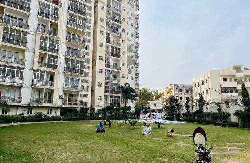 Vrindavan Apartment | RADHEY RADHEY stays