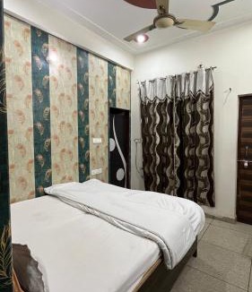 Vrindavan House | Radhika comfort stay