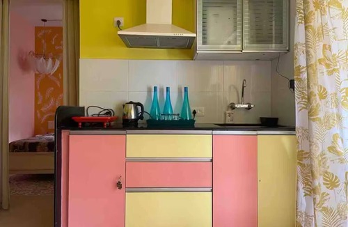 Vagator Apartment | Radiant Retreat-Aesthetic 1BHK with Pool North Goa