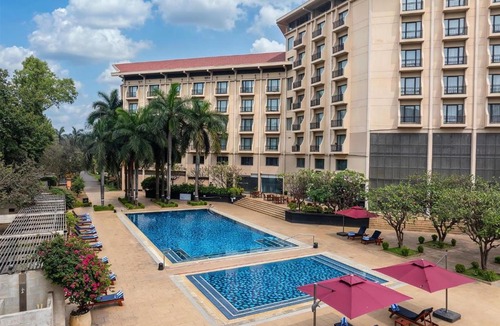 Dhaka Hotel | Radisson Blu Dhaka Water Garden