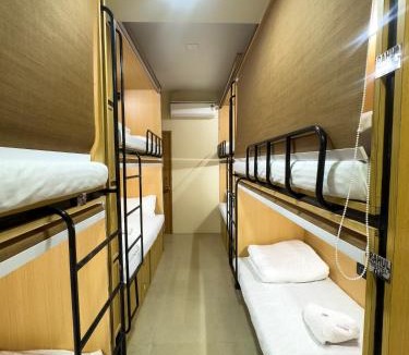 Sector 11 Hostel | Rahul Men's AC Dormitory
