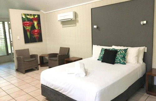 Mission Beach Cottage | Rainforest Bungalow with Ensuite Spa and Private Balcony in Queensland