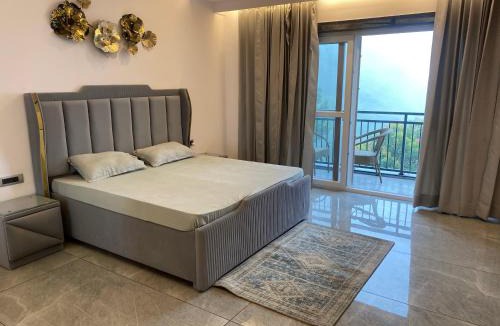 Shimla Apartment | Raiville Mountain View