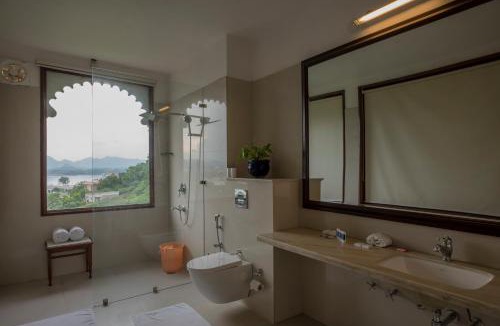 Lake Swaroop Sagar Hotel | Raj Kuber - A Boutique Lake View Hotel