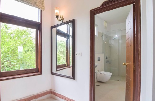 Lake Swaroop Sagar Hotel | Raj Kuber - A Boutique Lake View Hotel