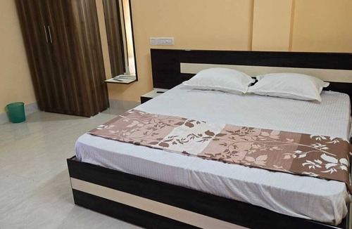 Krishnanagar Hotel | Rajmata Guest House
