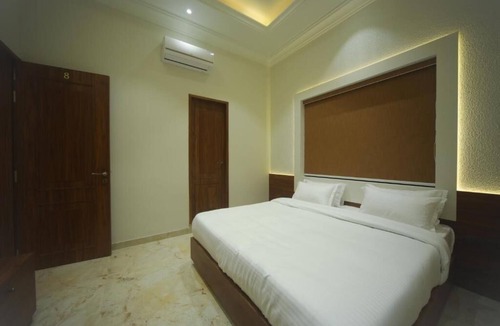 Rajkot Hotel | Ratna Vilas Palace
