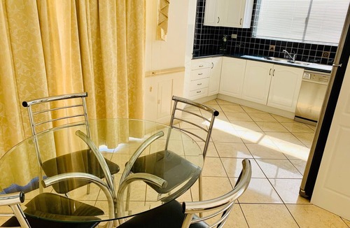 Redcliffe Apartment | "Redcliffe Villa" - Redcliffe Q 4020