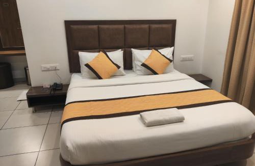 Narasapura Hotel | Relax Inn