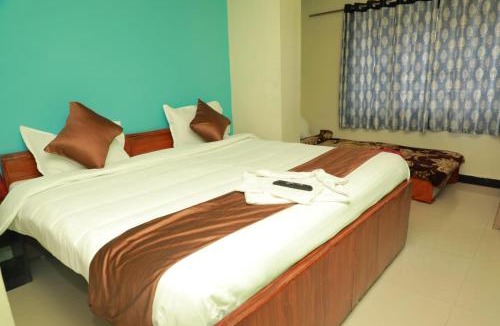 Thalayathimund Hotel | Relax Residency Ooty - Near Coonoor Road